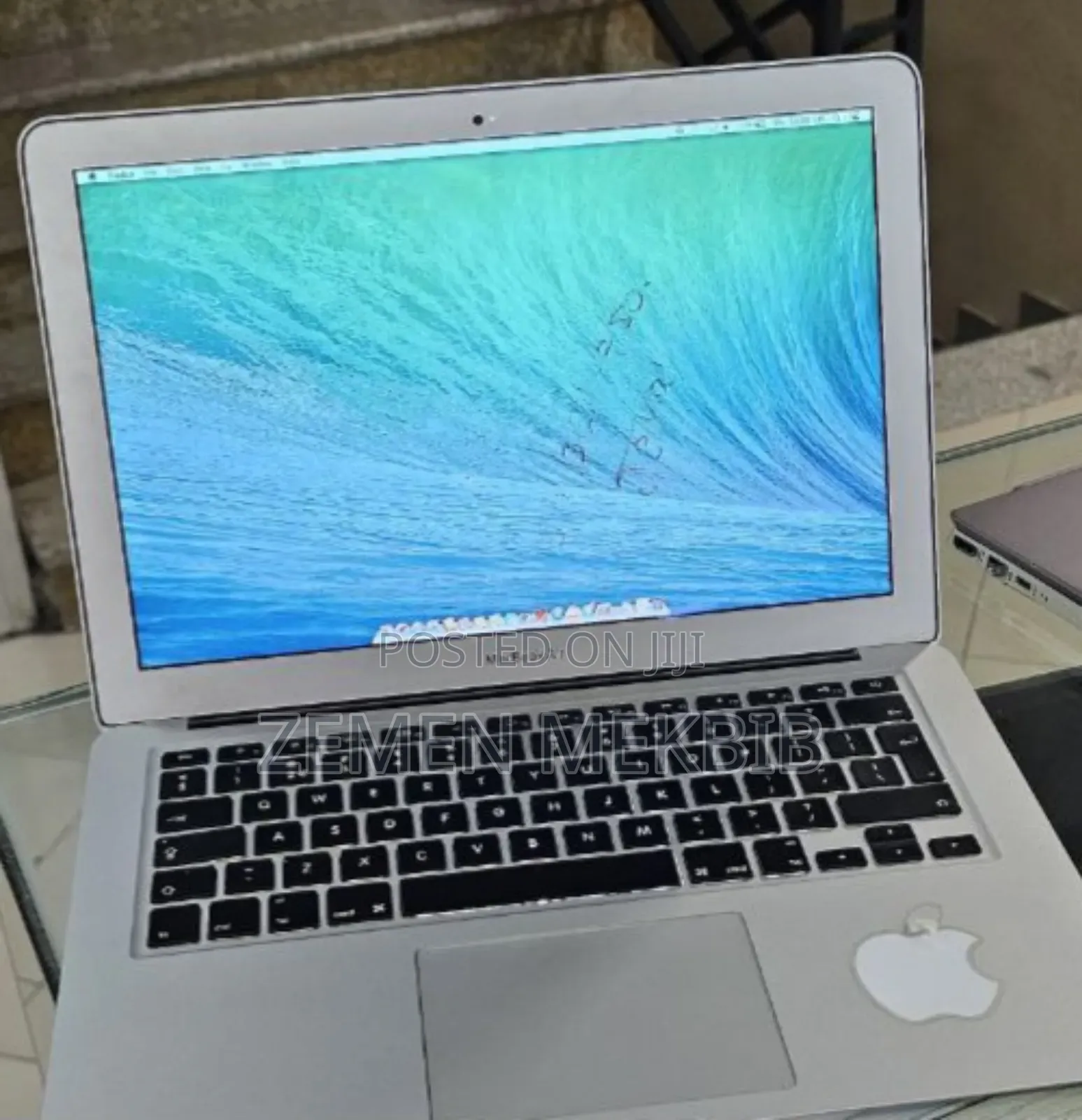 New Laptop Apple MacBook Air 2014 4GB Intel Core I5 SSD 128GB