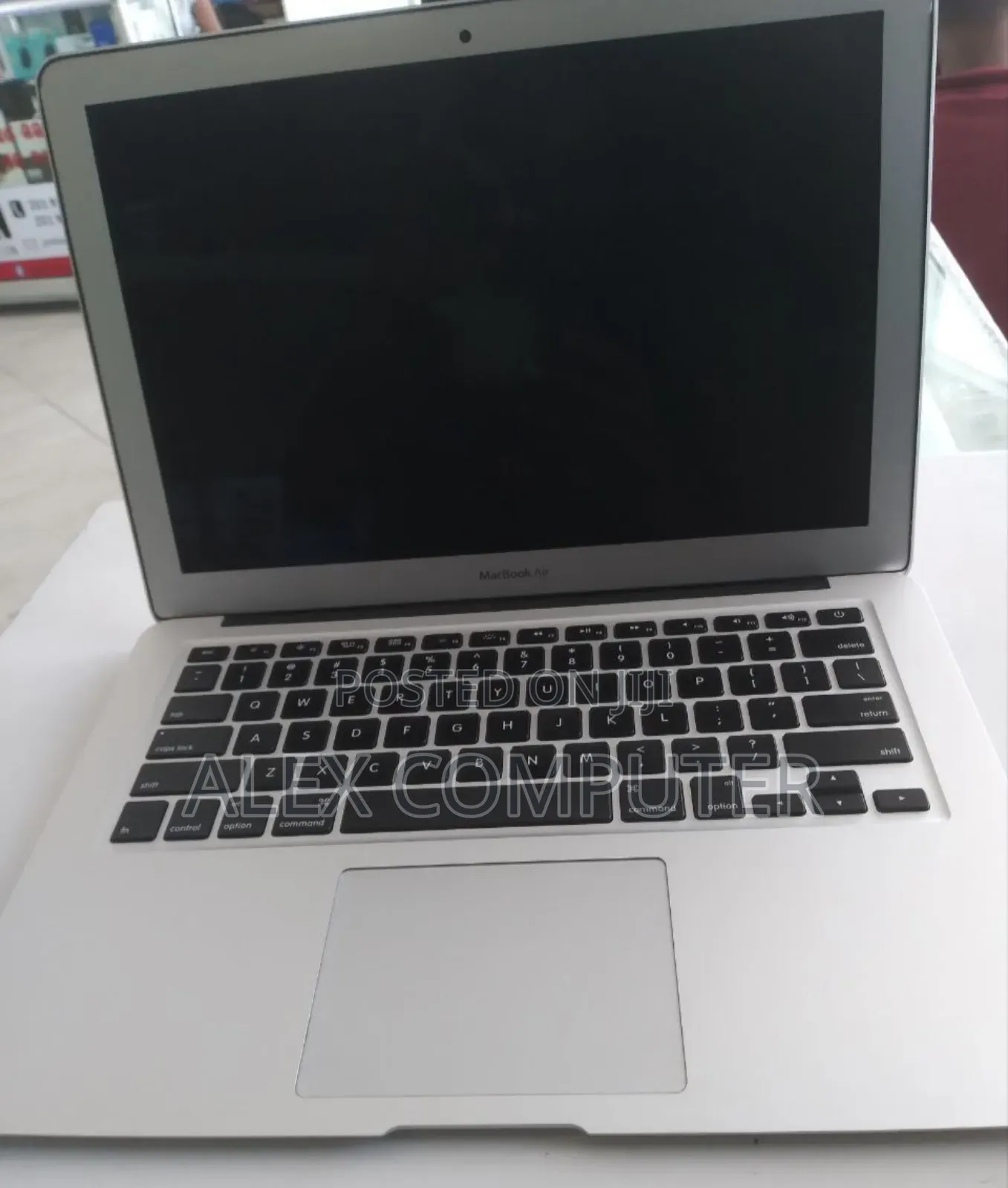 New Laptop Apple MacBook Air 2014 4GB Intel Core I5 SSD 128GB