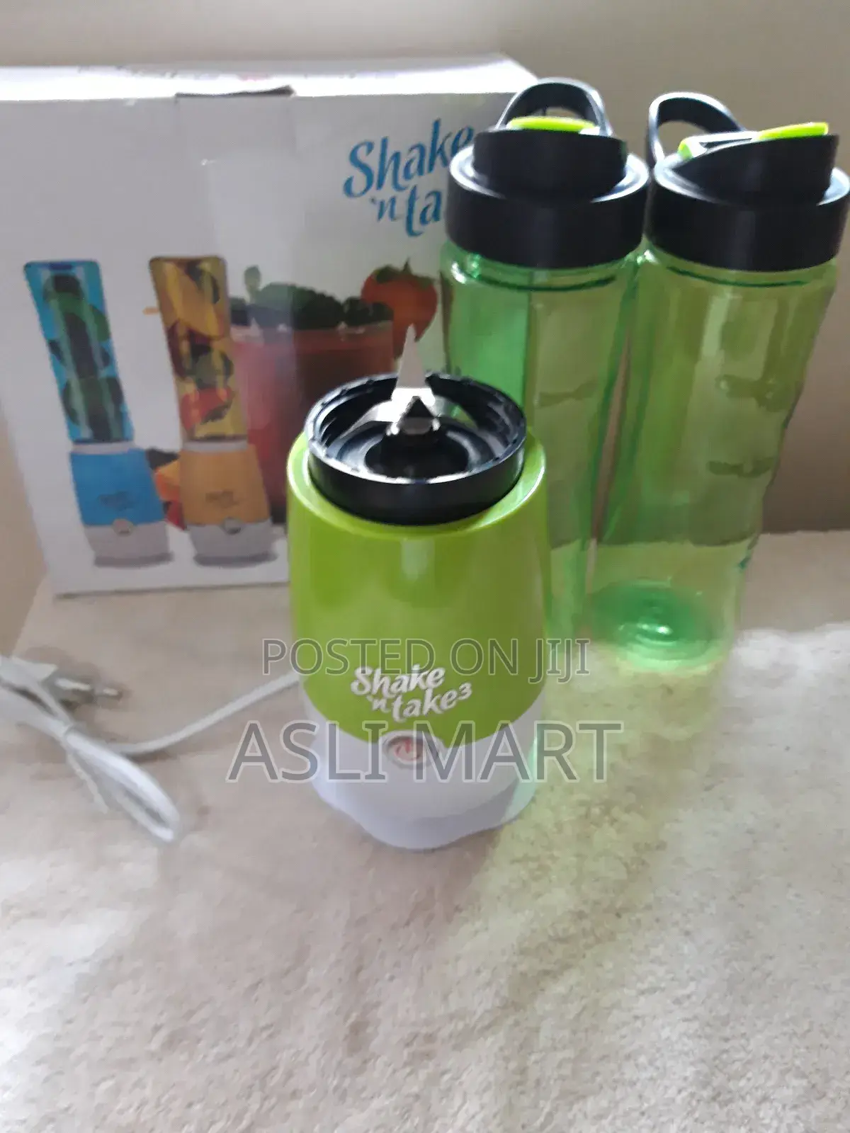 Juicer Shake N Take With One Extra Cup