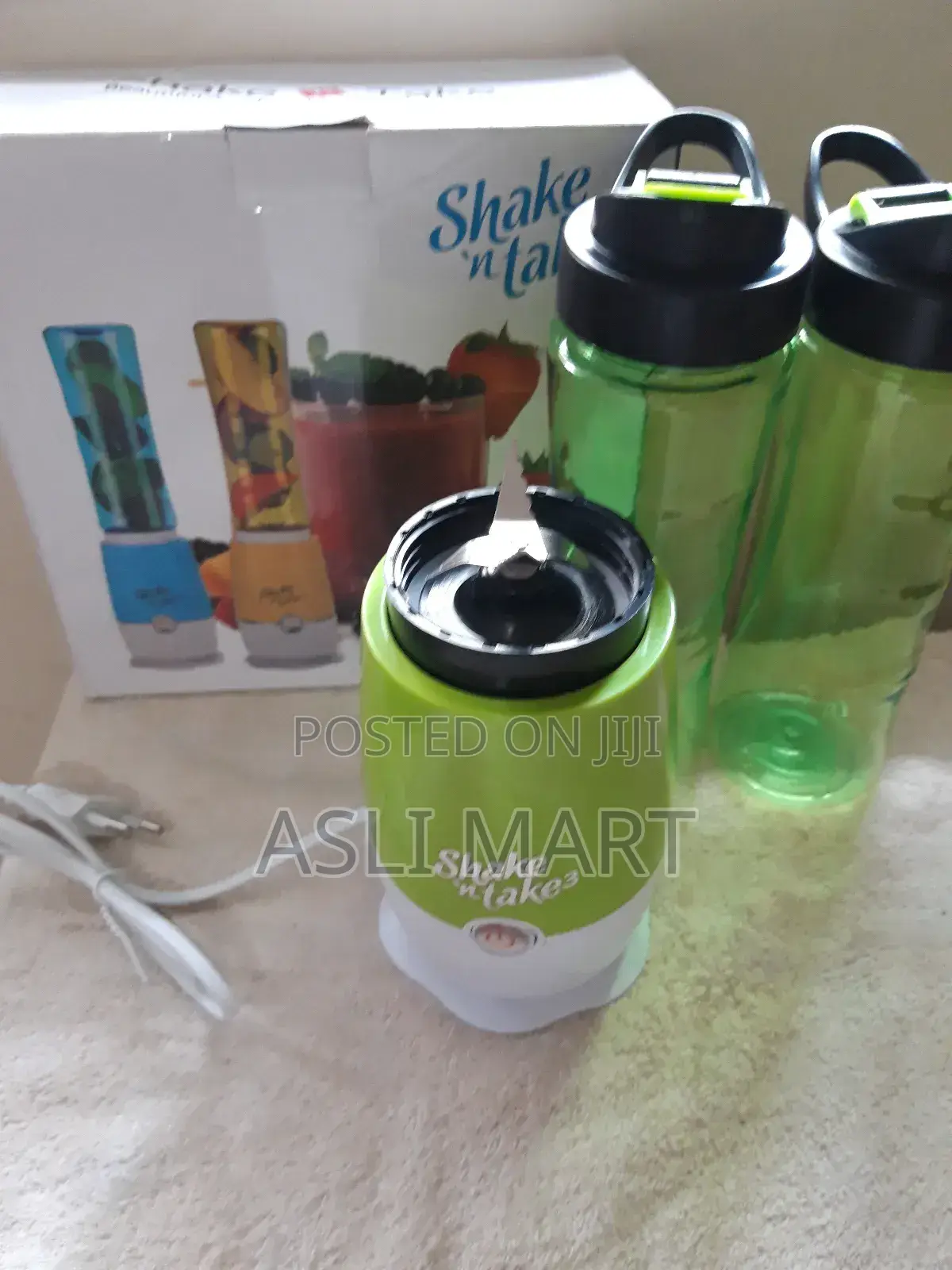 Juicer Shake N Take With One Extra Cup