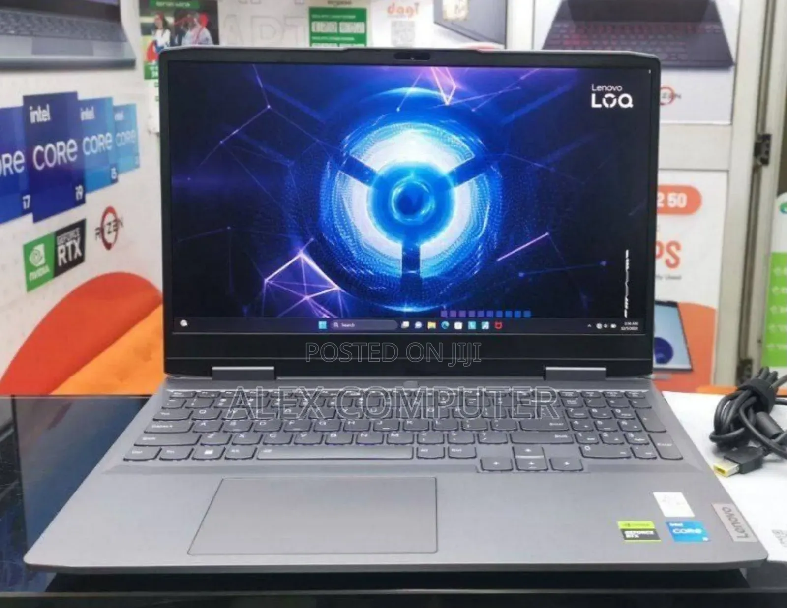 New Laptop Lenovo LOQ 15IRH8 8GB Intel Core I5 SSD 1T