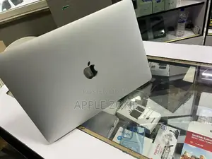 Laptop Apple MacBook Pro M1 16GB Intel Core I7 SSD 512GB