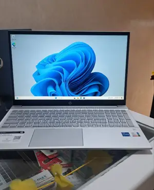 Photo - New Laptop HP Pavilion 15 8GB Intel Core I5 SSD 512GB