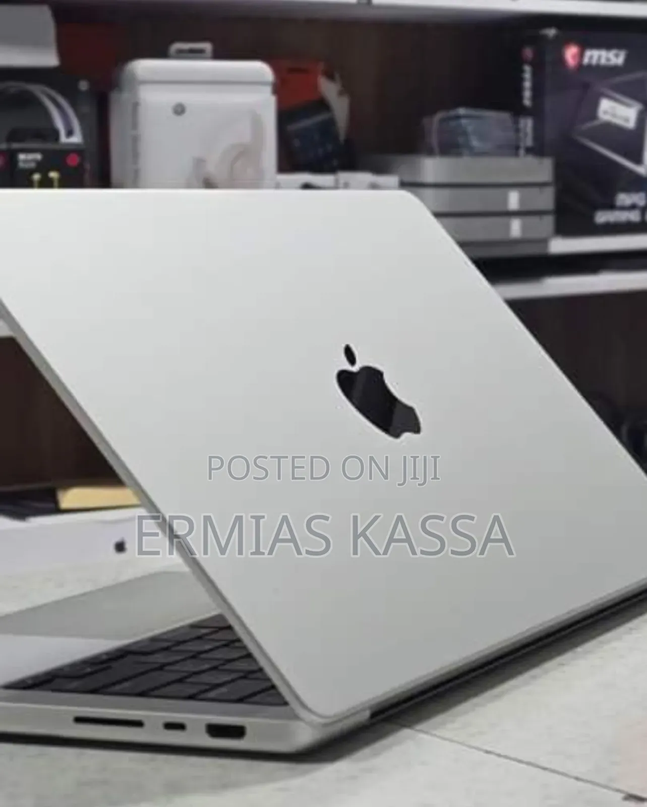 New Laptop Apple MacBook Pro M1 16GB Apple M1 Pro SSD 1T