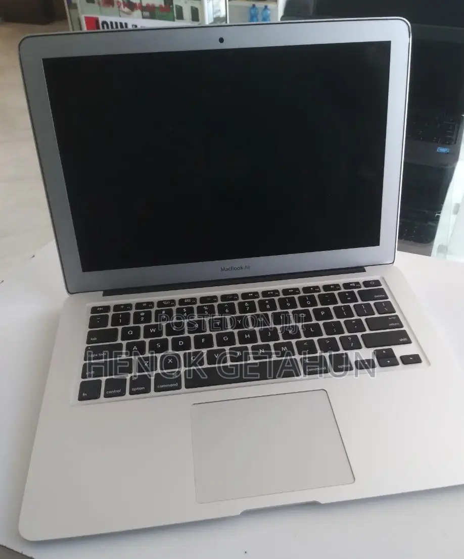New Laptop Apple MacBook Air 2014 4GB Intel Core I5 SSD 128GB