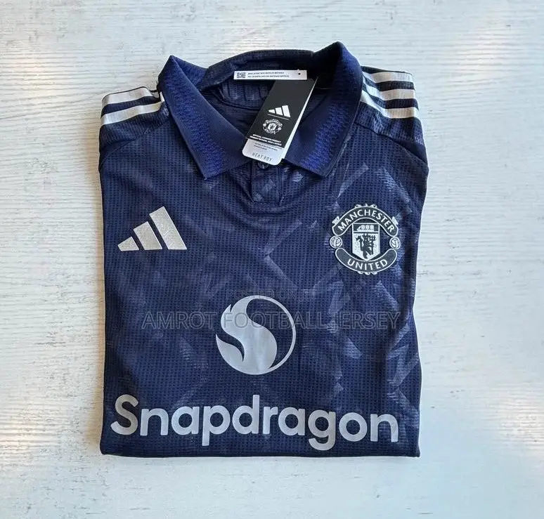 Manchester United Away 2024/25