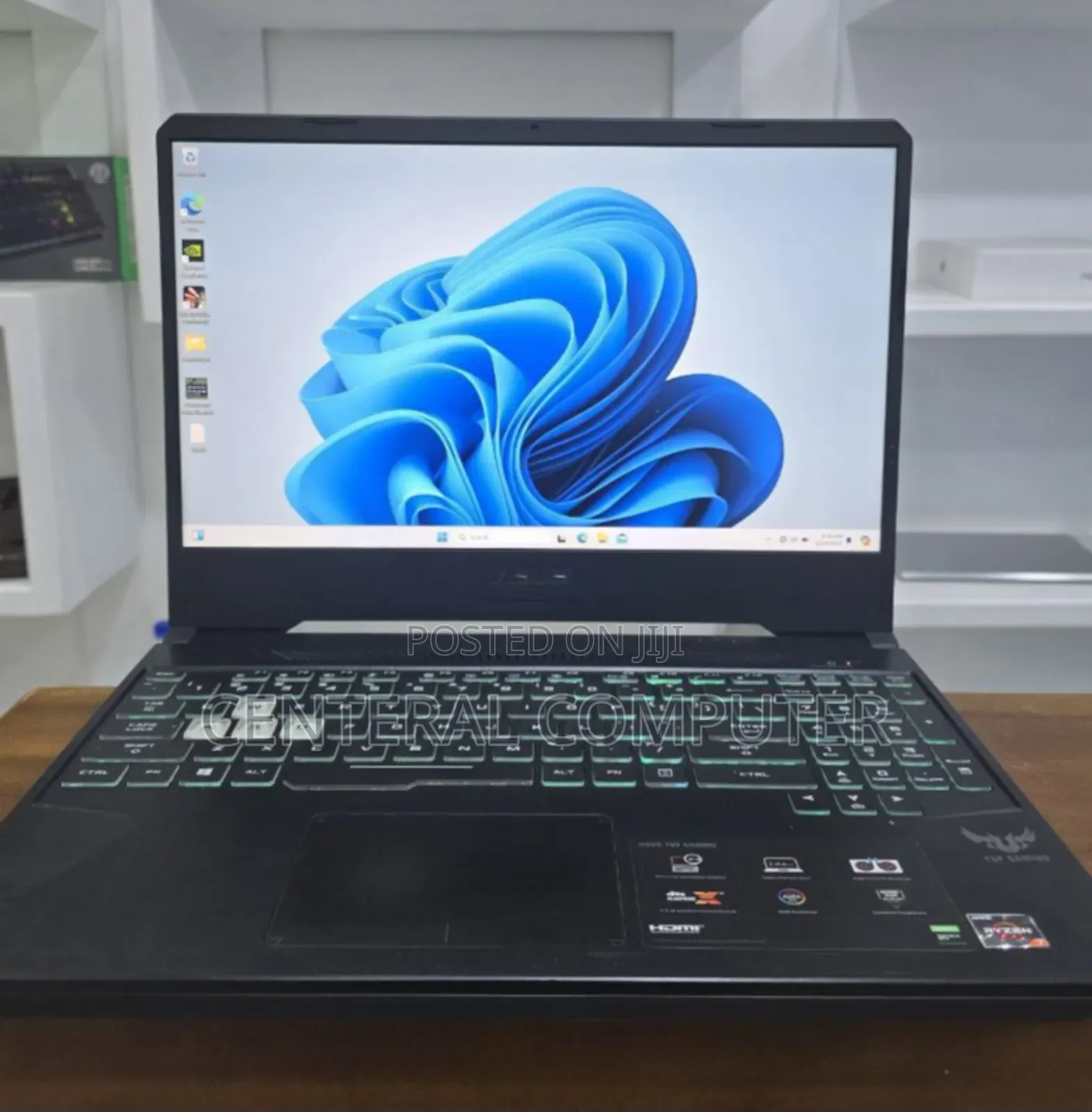 New Laptop Asus ASUSPRO P2440UA 16GB Intel Core I7 SSD 512GB