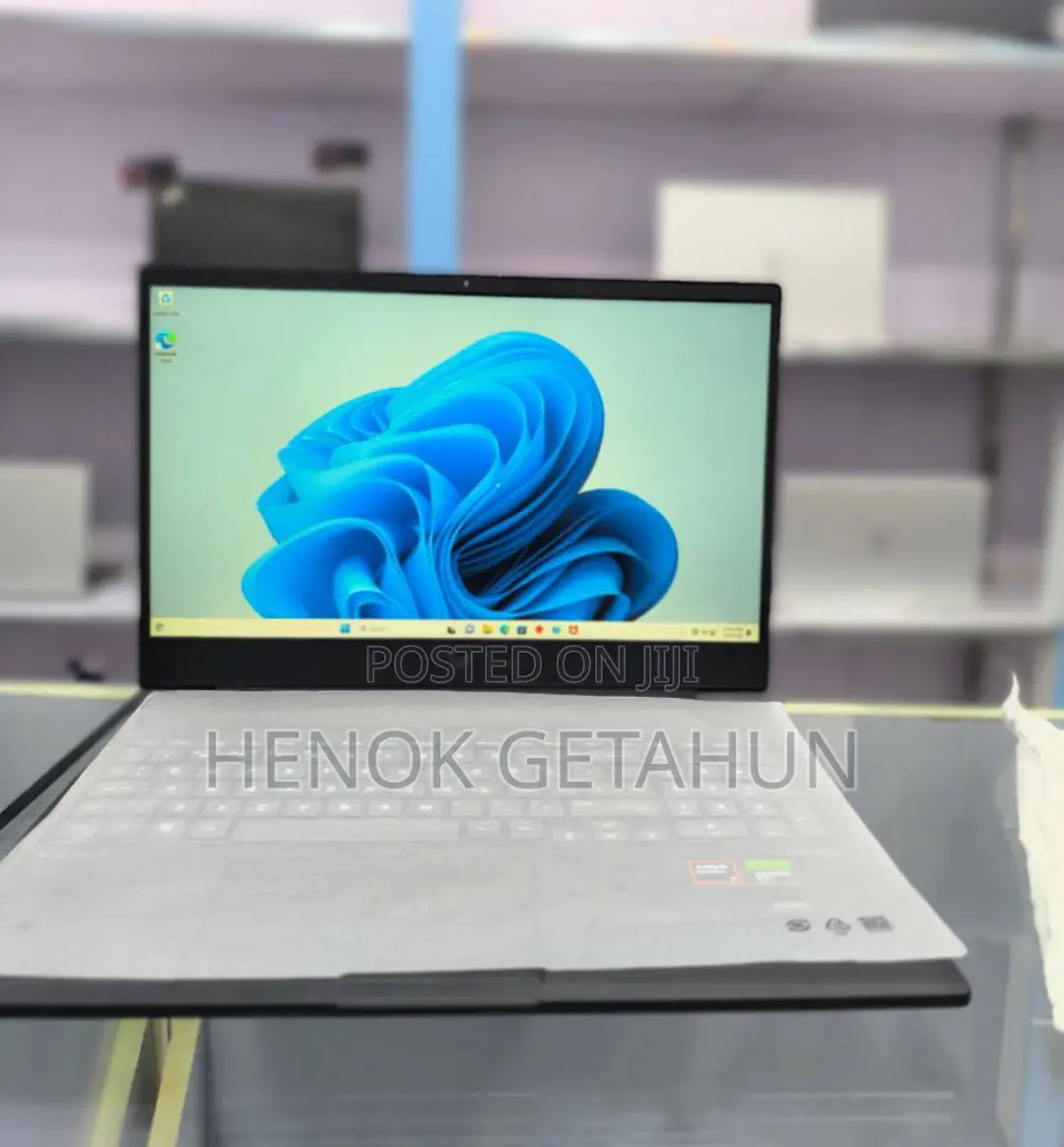 New Laptop HP Victus 16 16GB AMD Ryzen 7 SSD 512GB