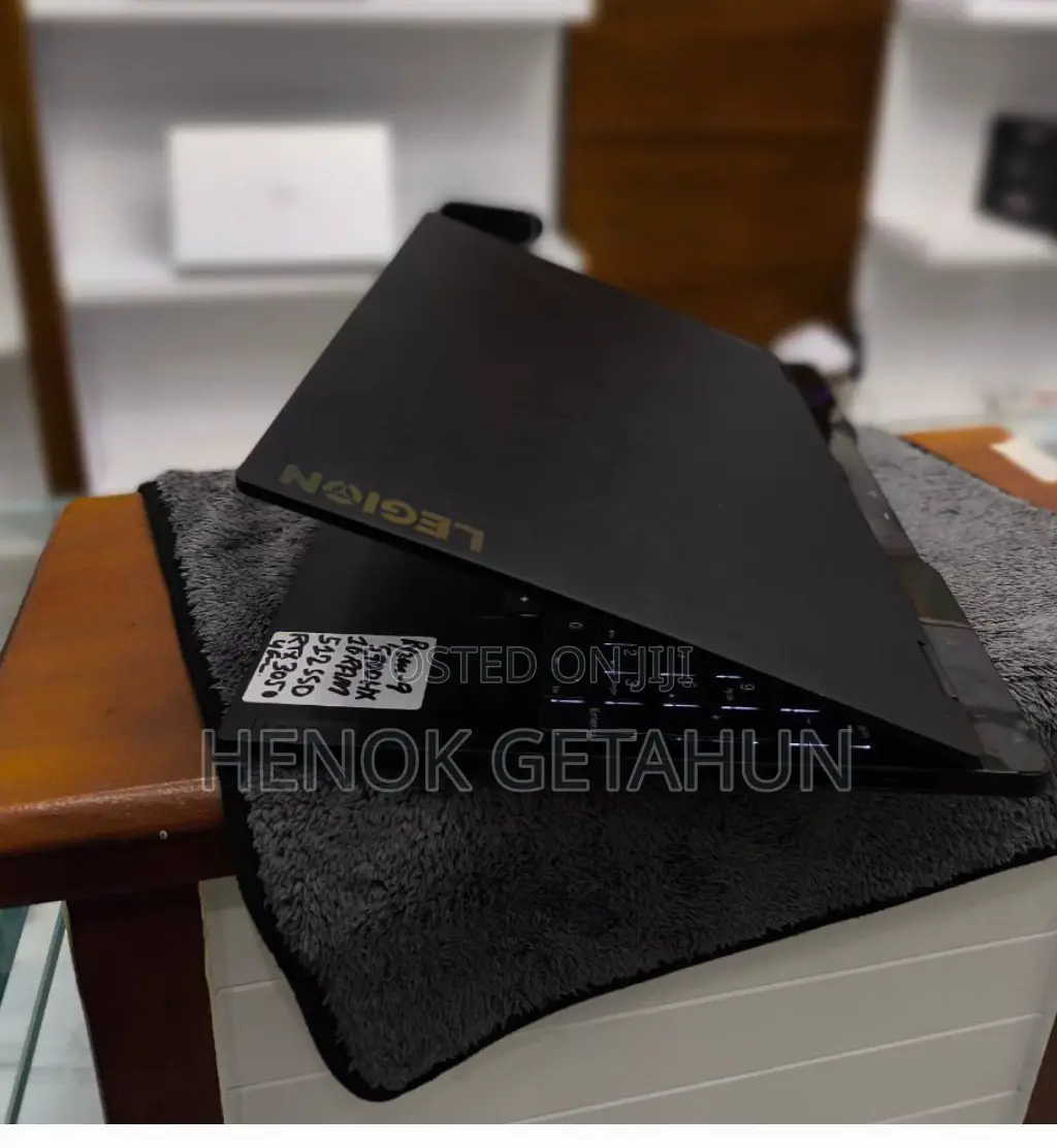 New Laptop Lenovo Legion 5 16GB AMD Ryzen 9 SSD 512GB