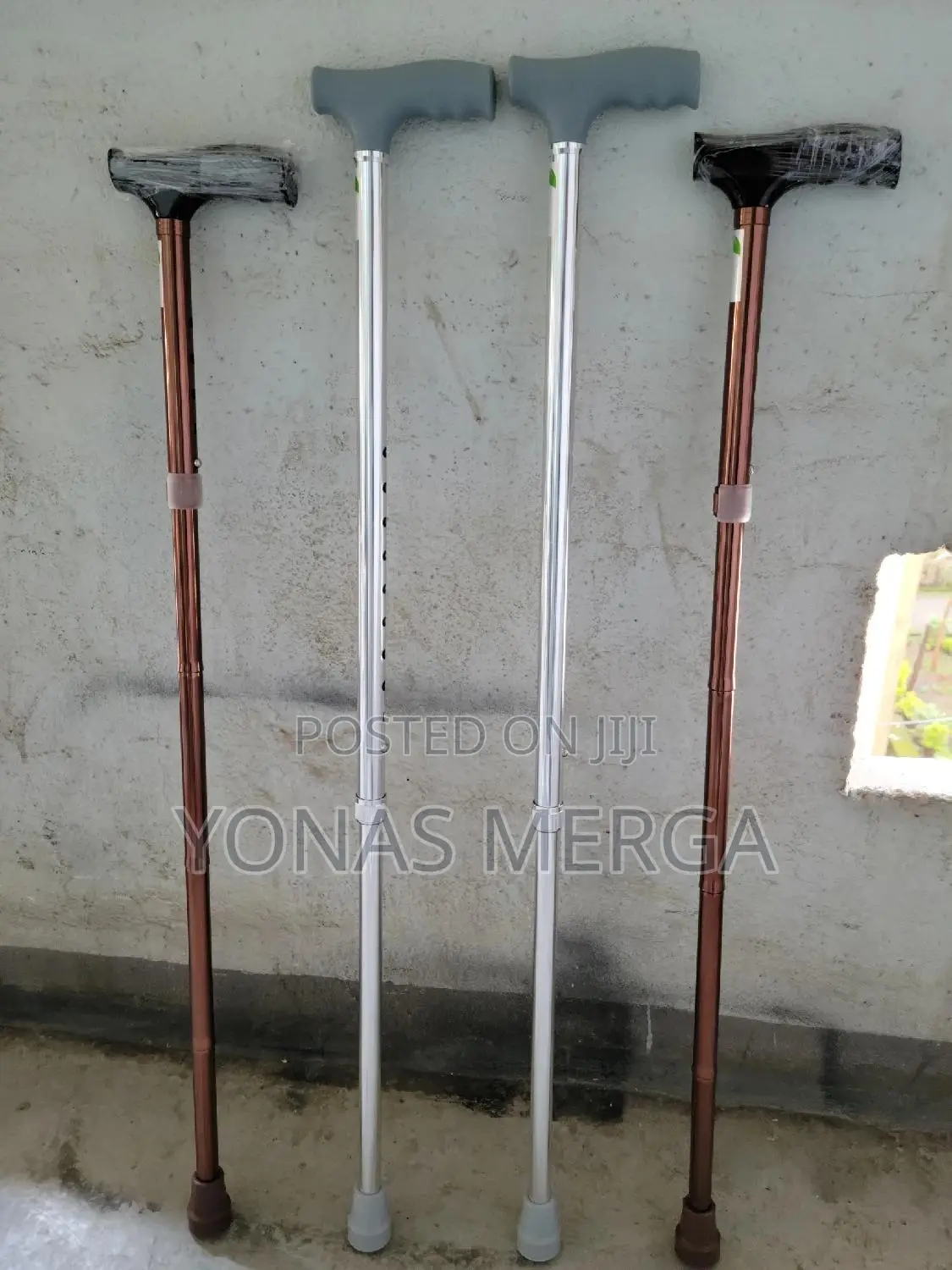 Walker /Aluminum Body Light Weight Best Quality Fine Finish