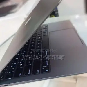 New Laptop Apple MacBook Air 8GB Intel SSD 256GB