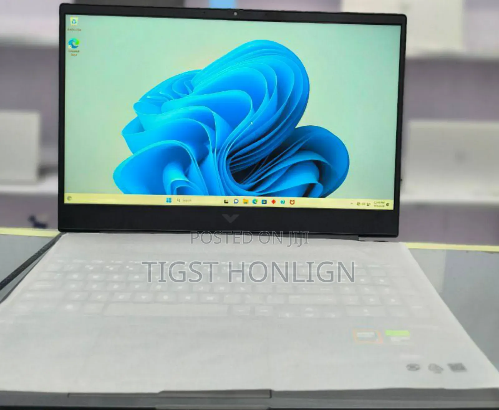 New Laptop HP Victus 15 16GB AMD Ryzen 7 SSD 512GB