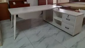 Office Furniture Table የቢሮ ዴስክ