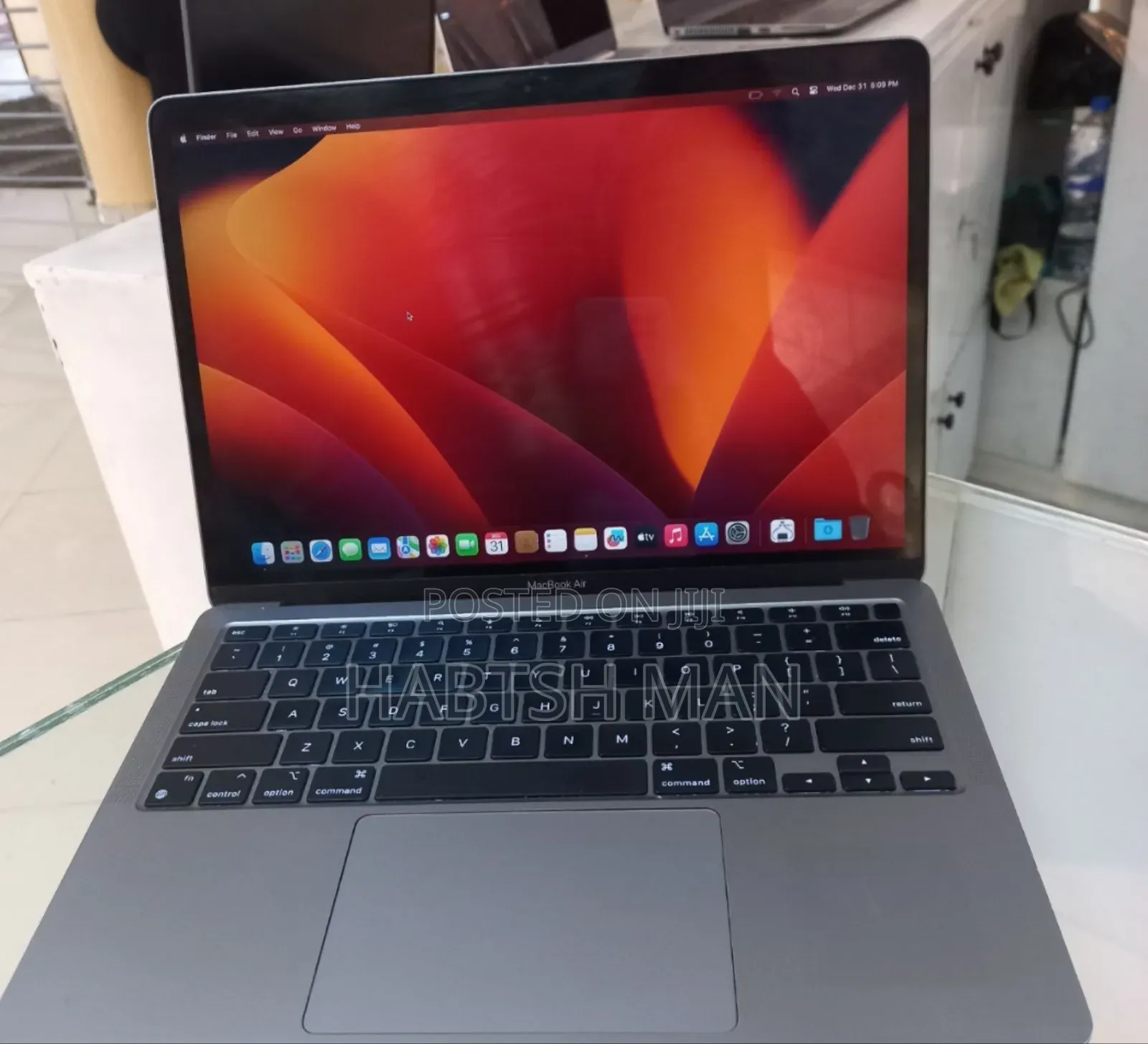 New Laptop Apple MacBook Air 2020 M1 8GB Apple M1 SSD 256GB