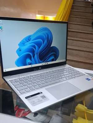 New Laptop HP Pavilion 15 8GB Intel Core I5 SSD 512GB