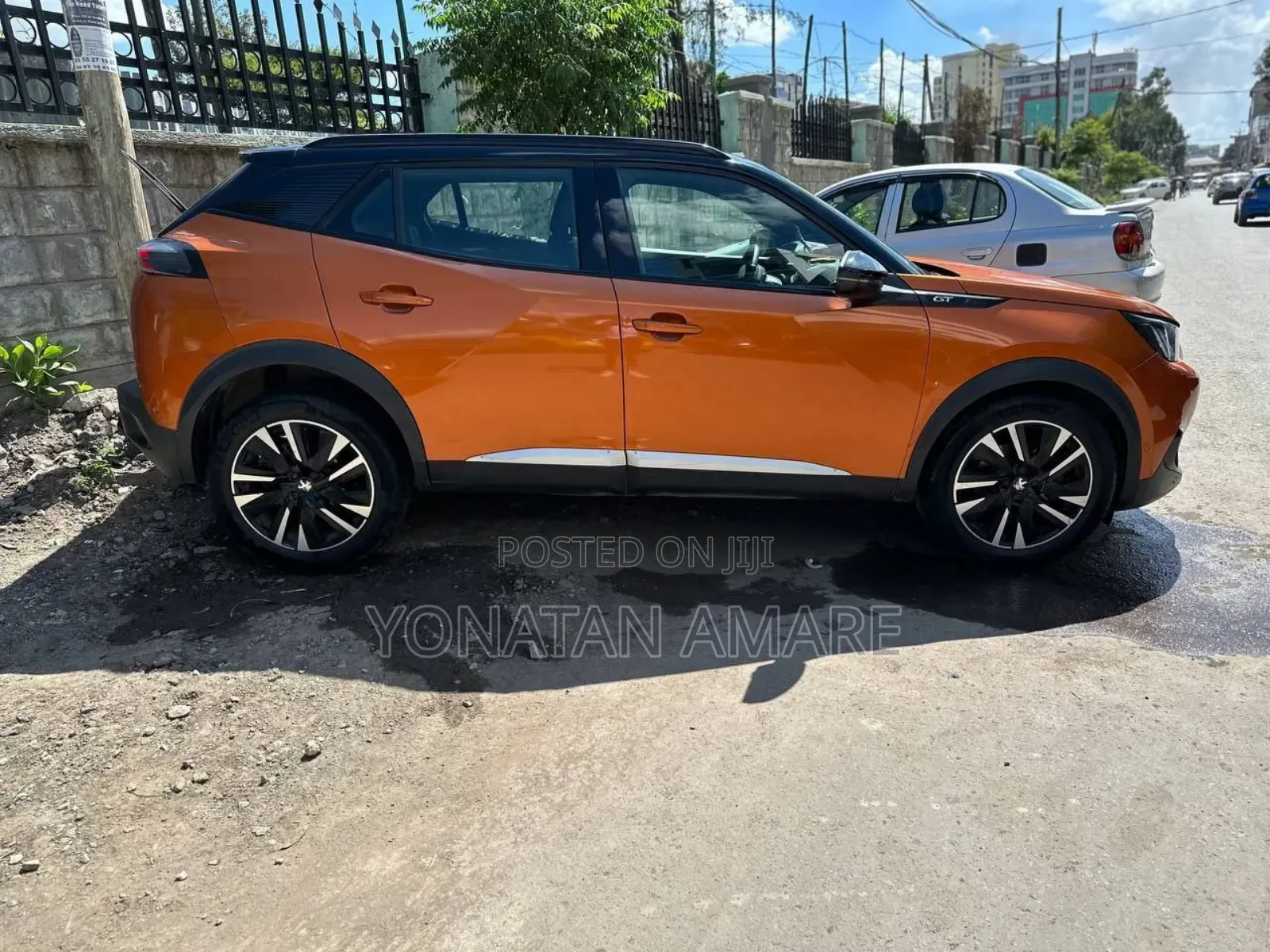 Peugeot 2008 1.2 PureTech (130 Hp) 2021 Orange