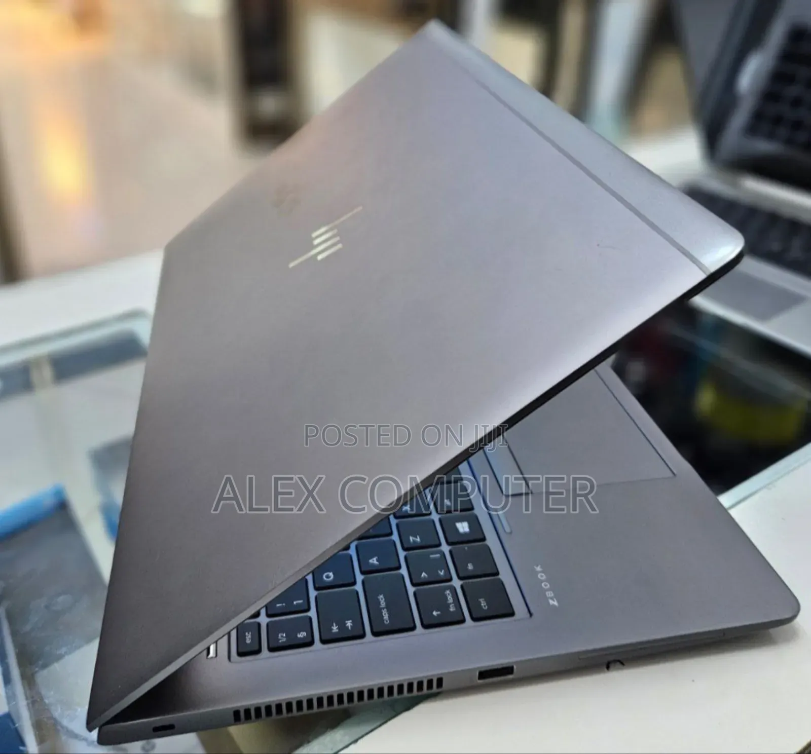 New Laptop HP ZBook Studio 16GB Intel Core I7 SSD 512GB