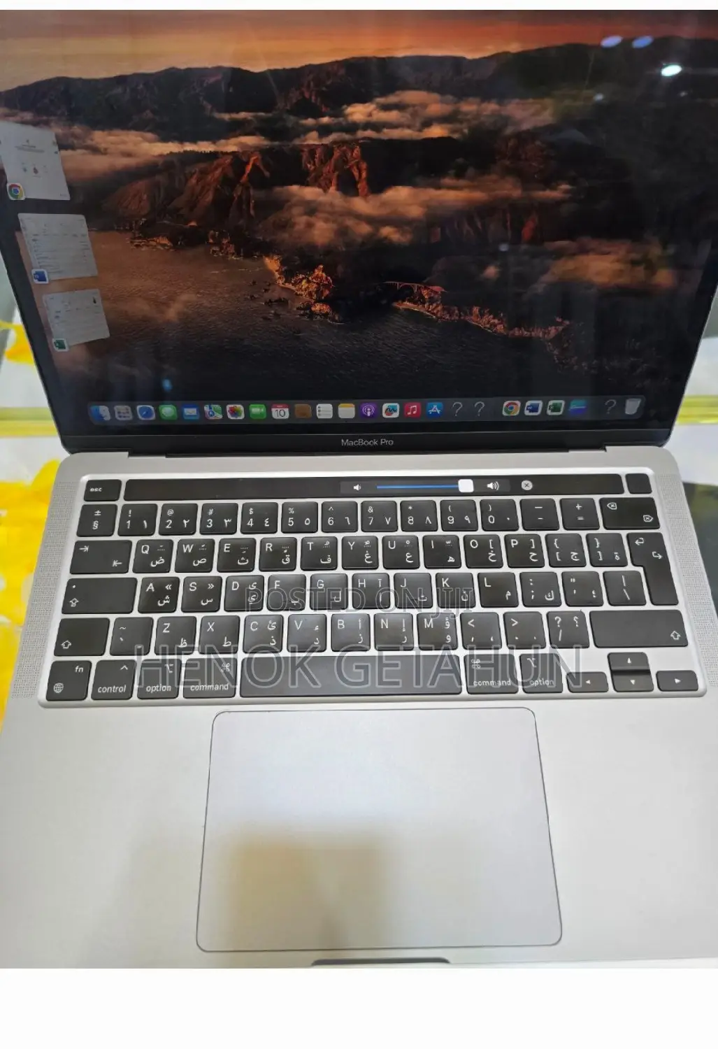 New Laptop Apple MacBook Pro 2020 M1 8GB Apple M1 SSD 256GB