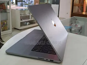 New Laptop Apple MacBook Pro 2023 M2 32GB Apple M2 SSD 512GB