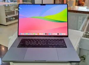 New Laptop Apple MacBook Pro 2023 M2 32GB Apple M2 SSD 512GB