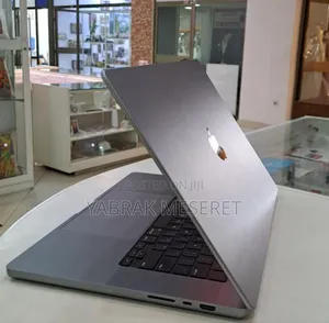 New Laptop Apple MacBook Pro 2023 M2 32GB Apple M2 SSD 512GB