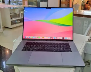 New Laptop Apple MacBook Pro 2023 M2 32GB Apple M2 SSD 512GB