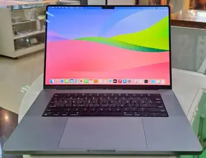 New Laptop Apple MacBook 2013 32GB Apple M2 SSD 512GB