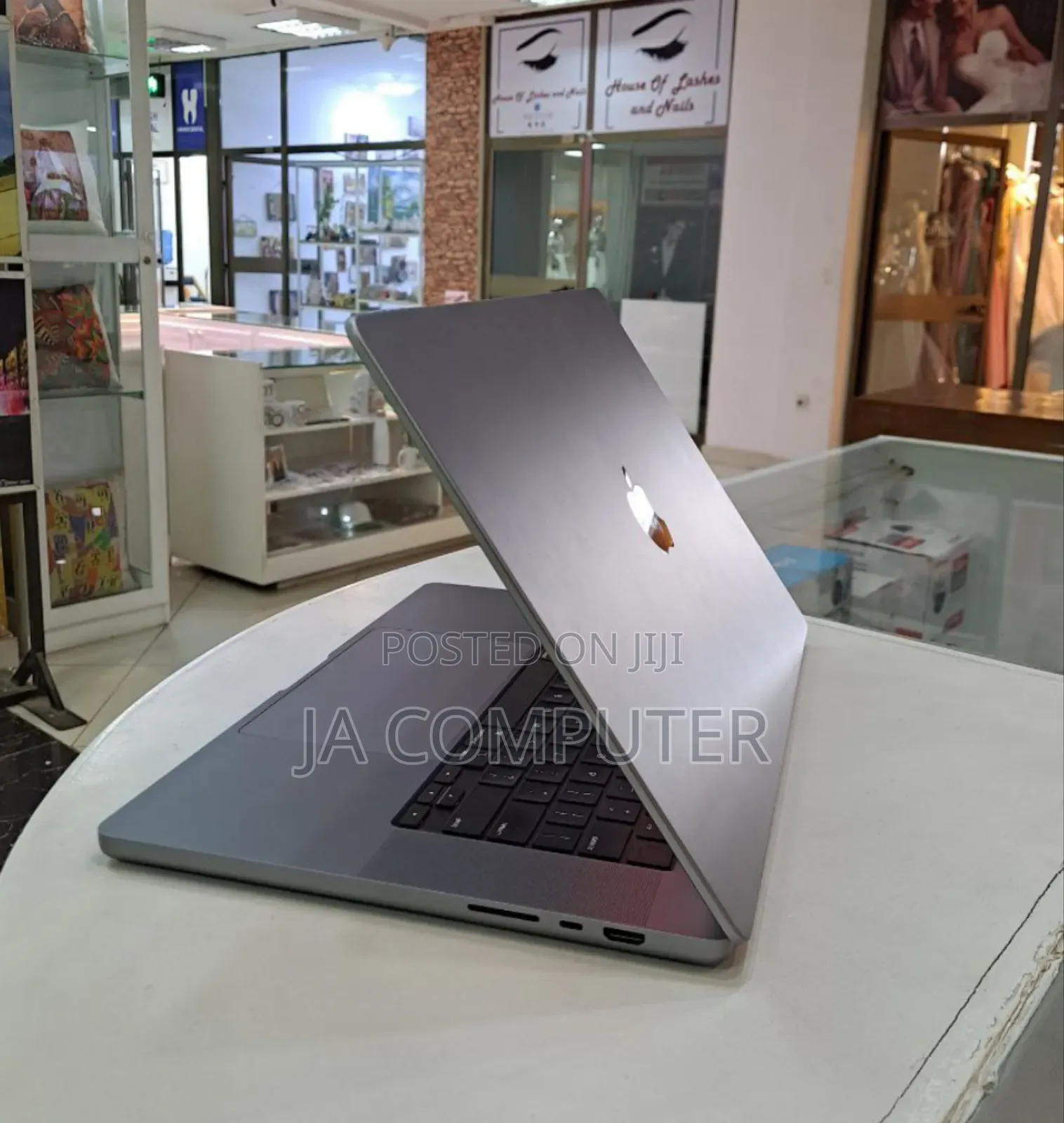 Laptop Apple MacBook Pro 2023 M2 32GB Apple M2 SSD 512GB