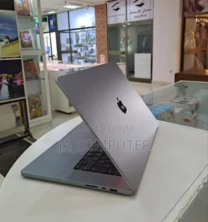 Laptop Apple MacBook Pro 2023 M2 32GB Apple M2 SSD 512GB