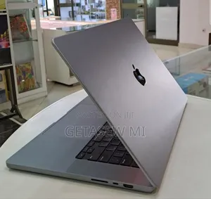 New Laptop Apple MacBook Pro 2022 M2 32GB Apple M2 SSD 512GB