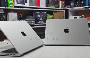 New Laptop Apple MacBook Pro 2022 M2 16GB Intel Core I7 SSD 1T