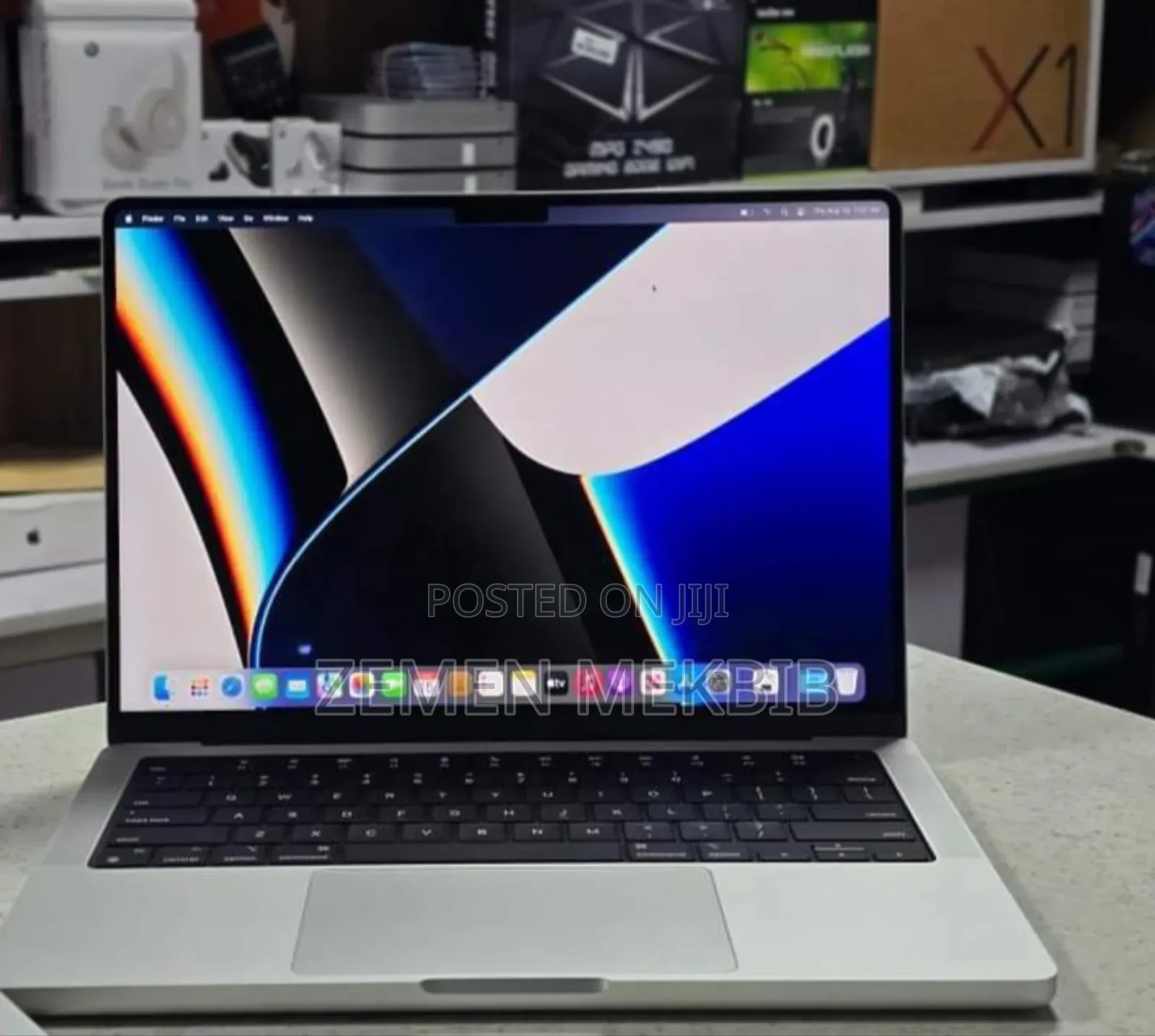 New Laptop Apple MacBook Pro 2022 M2 16GB Intel Core I7 SSD 1T