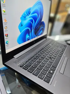 New Laptop HP 16GB Intel Core I7 SSD 512GB