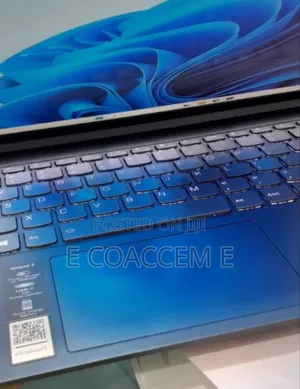 New Laptop Lenovo 12GB Intel Core I7 SSD 512GB