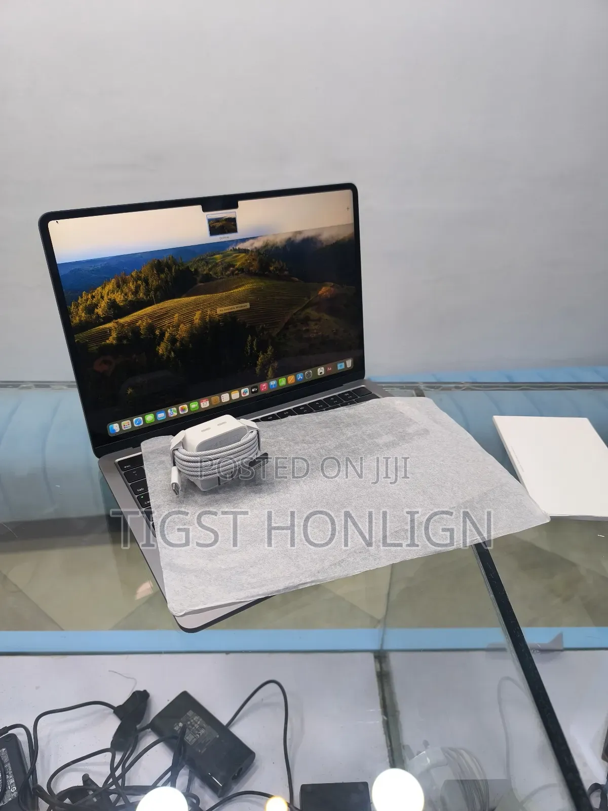 New Laptop Apple MacBook 16GB Apple M3 SSD 512GB