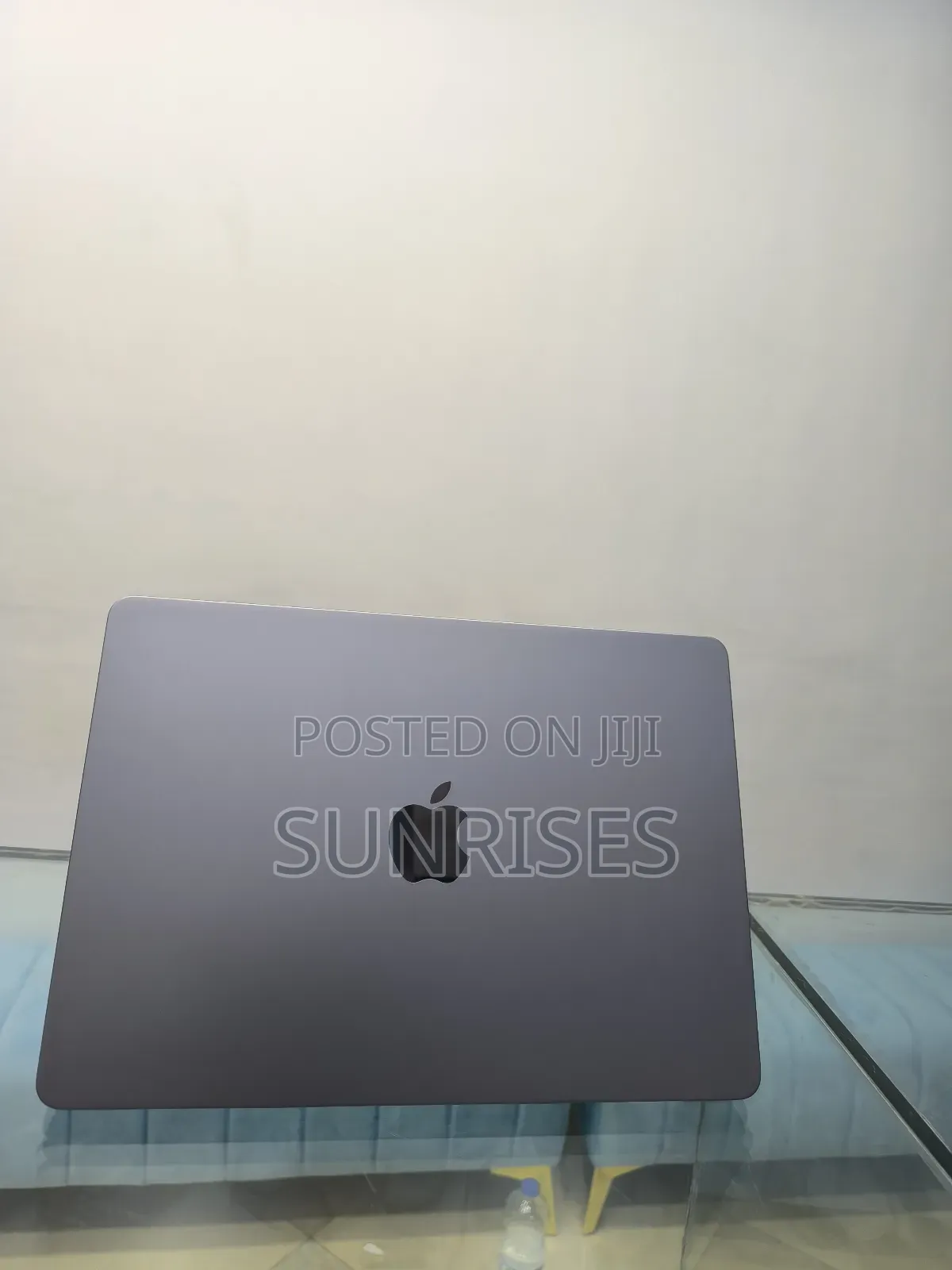 New Laptop Apple MacBook Air 2024 M3 13-Inch 16GB Apple M3 SSD 512GB