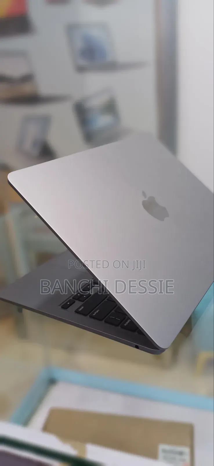 New Laptop Apple MacBook Air 2024 M3 13-Inch 16GB Apple M3 SSD 512GB