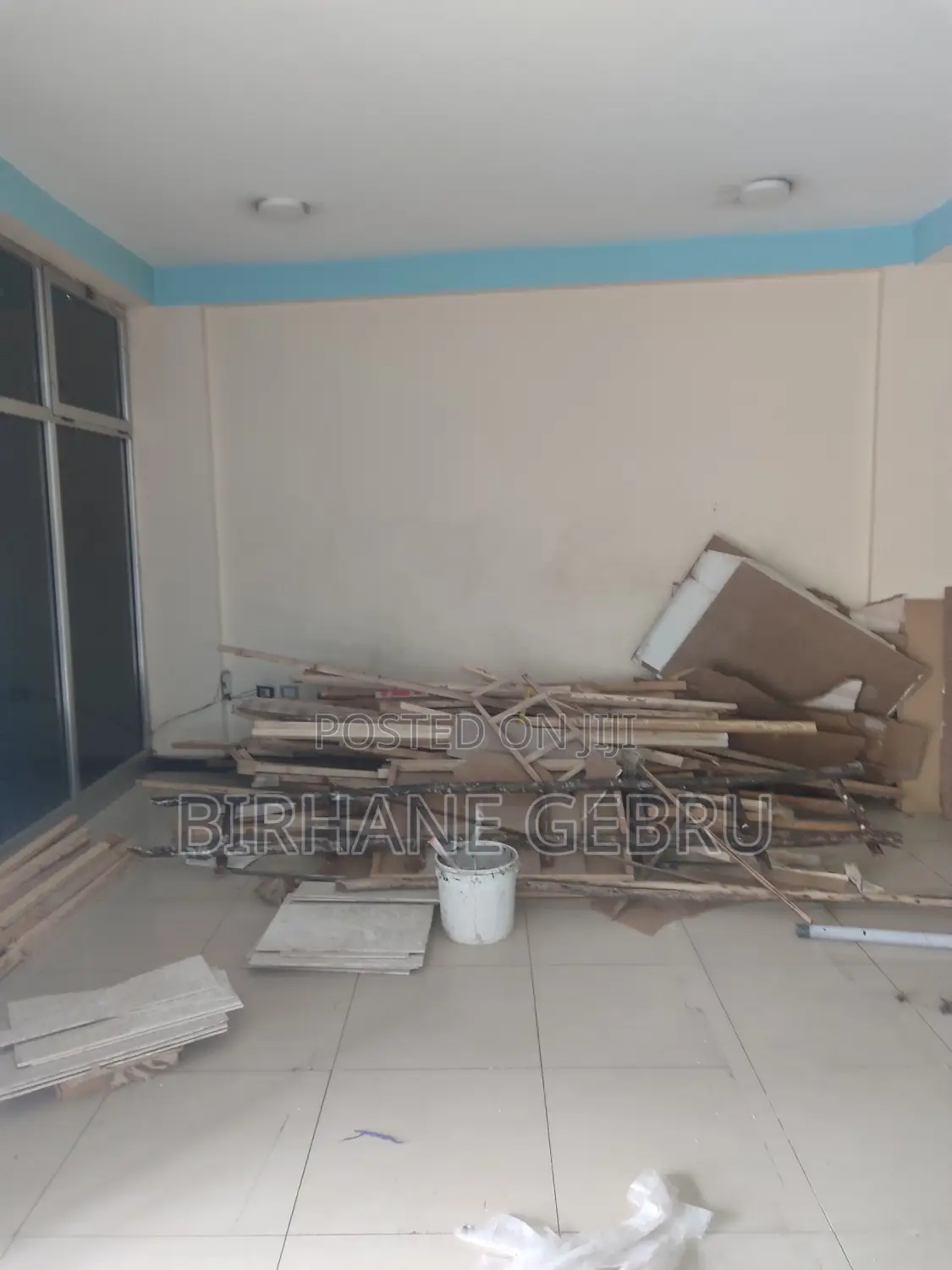 Luxury Apartiment Ground for Business Rent