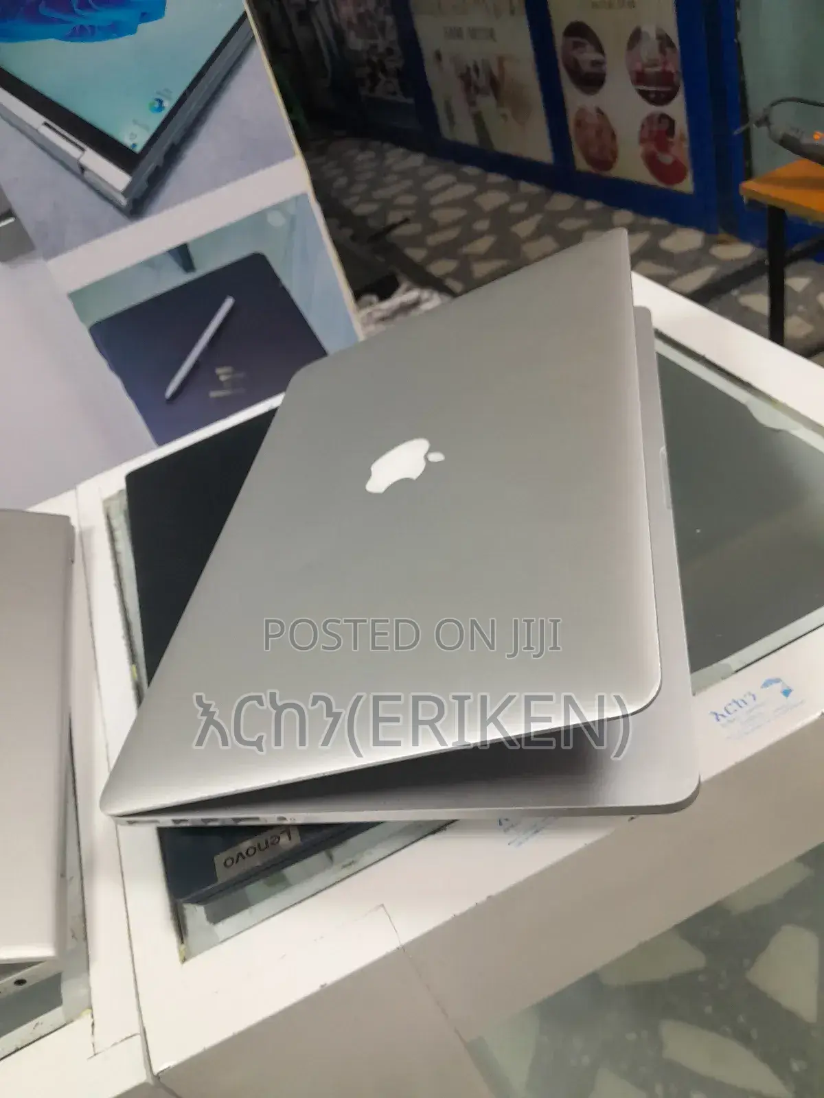 New Laptop Apple MacBook Pro 2015 16GB Intel Core I7 SSD 256GB