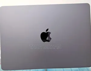 New Laptop Apple MacBook Air 2024 M3 13-Inch 16GB Apple M3 SSD 512GB