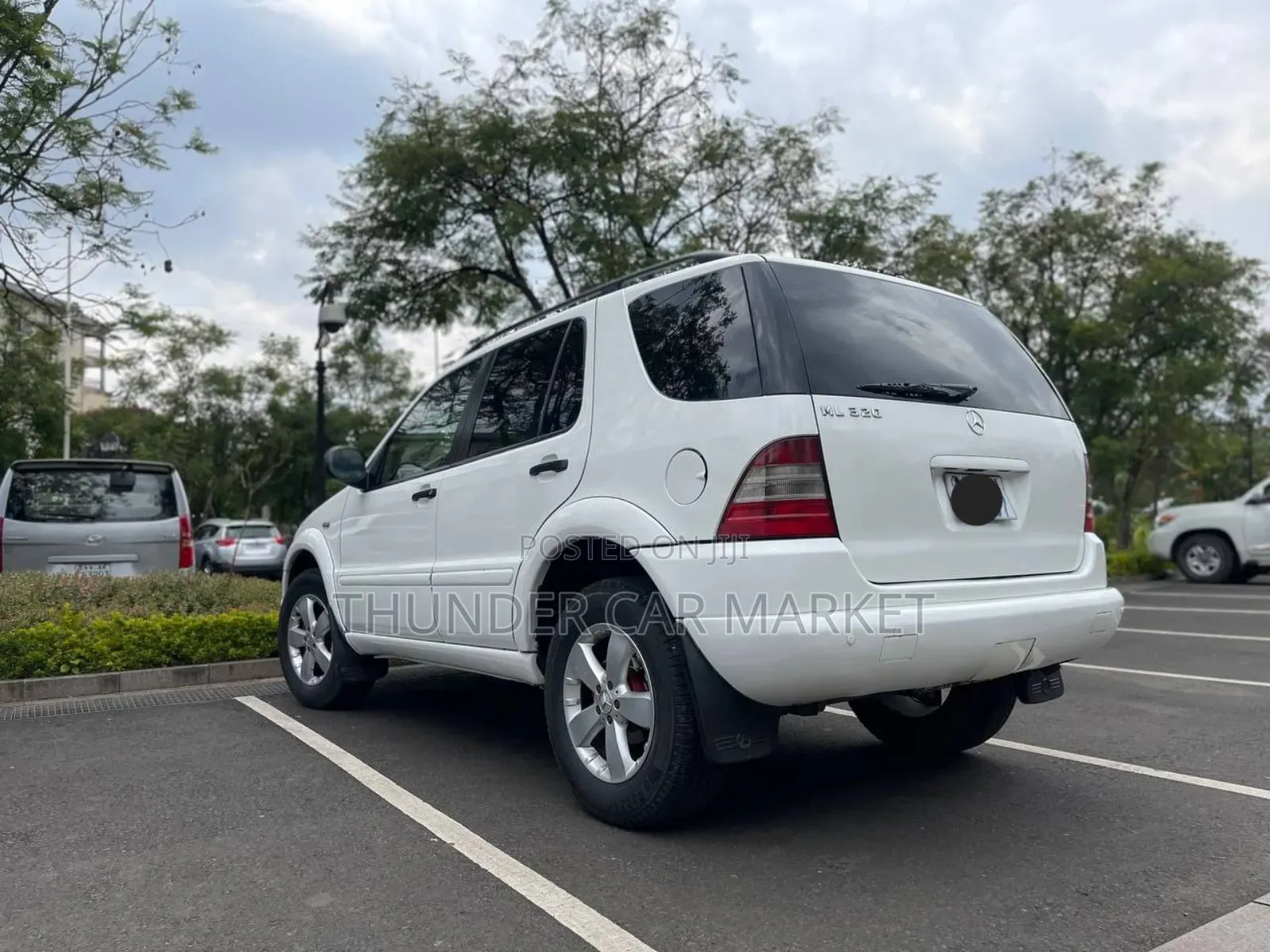 Mercedes-Benz M Class 2001 White