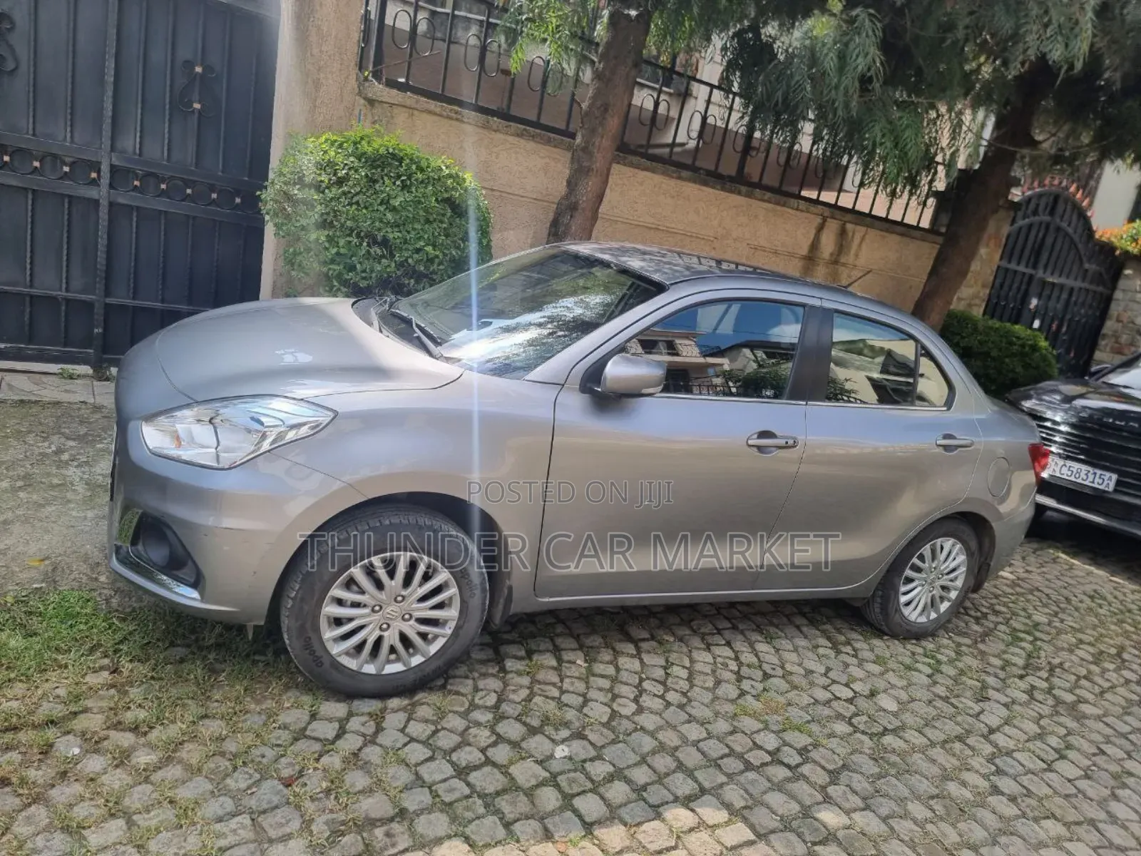 Suzuki Dzire 2023 Silver