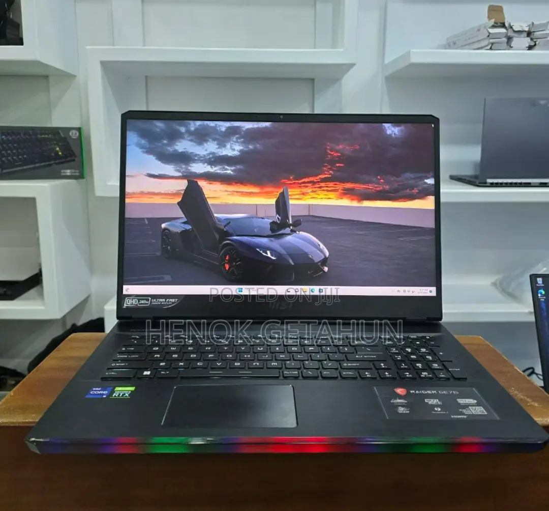 New Laptop MSI Raider GE76 12UGS 32GB Intel Core I9 SSD 2T