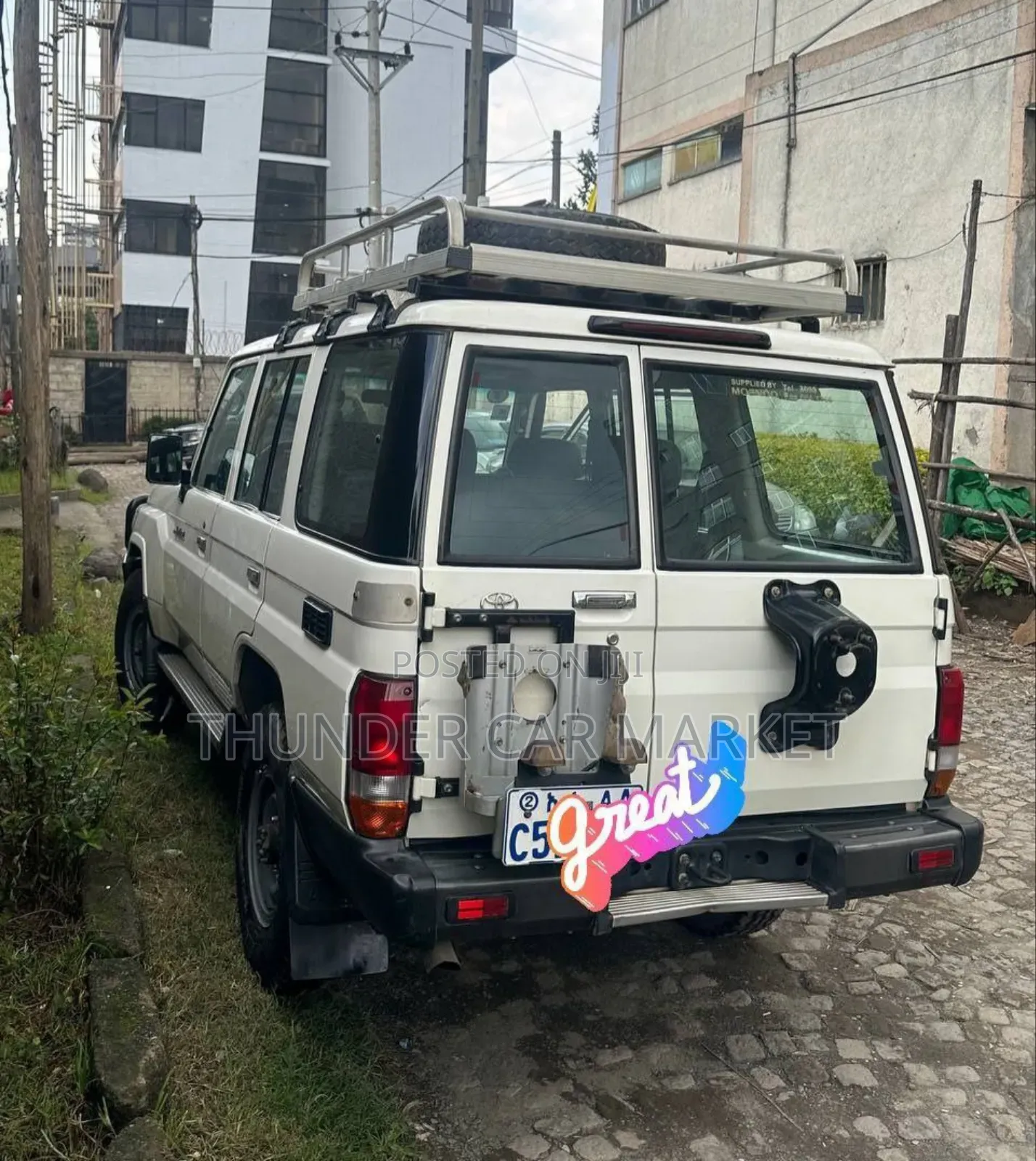 Toyota Land Cruiser 2016 White