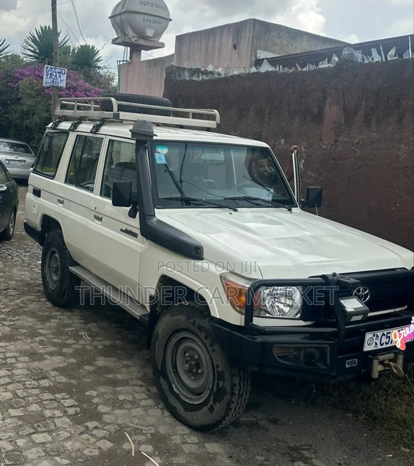 Toyota Land Cruiser 2016 White