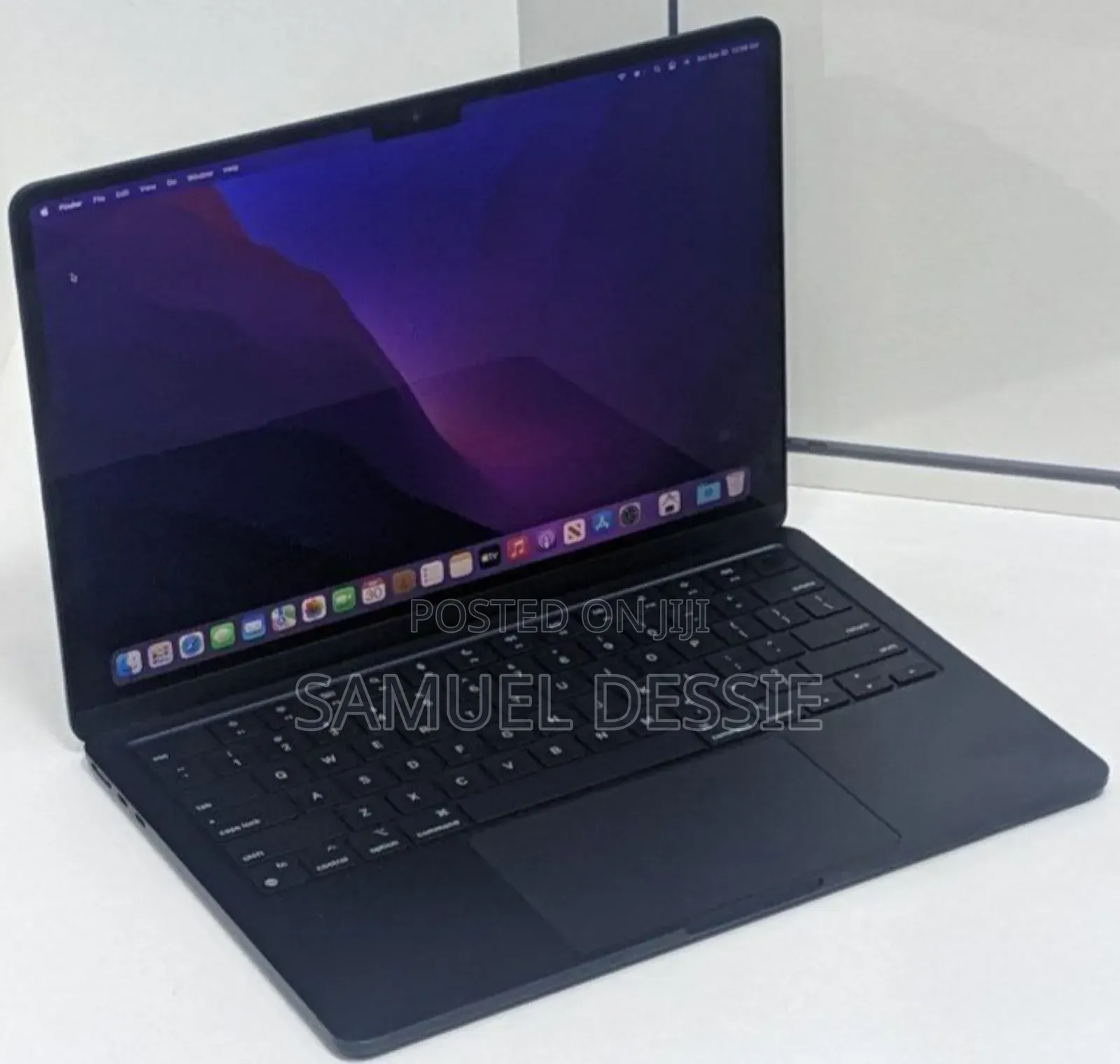 New Laptop Apple MacBook Air 2022 M2 8GB Apple M2 SSD 256GB