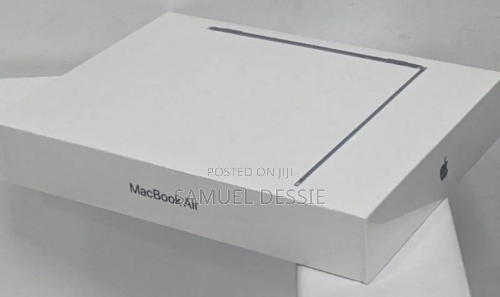 New Laptop Apple MacBook Air 2022 M2 8GB Apple M2 SSD 256GB