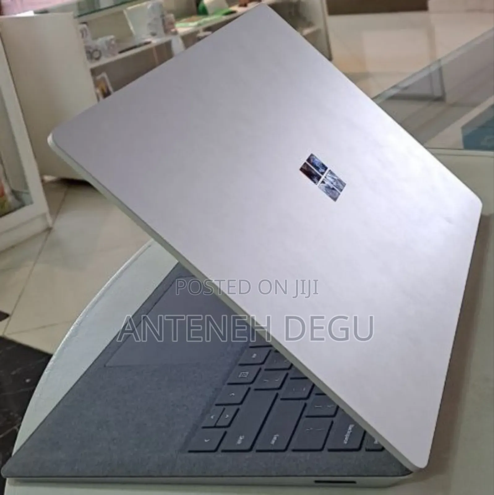 New Laptop Microsoft Surface 16GB Intel Core I7 SSD 256GB