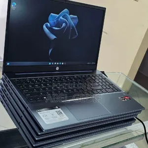 Photo - New Laptop HP Pavilion 15 8GB AMD Ryzen 5 SSD 512GB