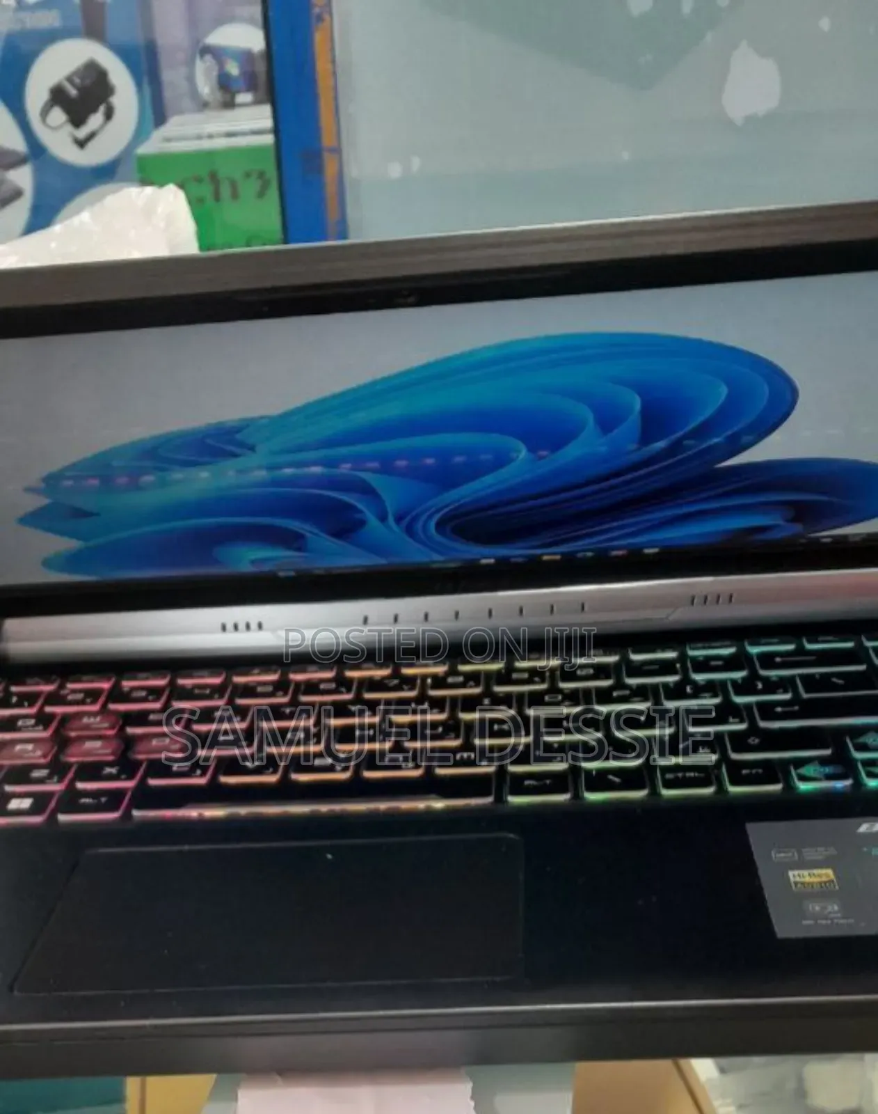 New Laptop MSI 16GB AMD Ryzen 7 SSD 512GB